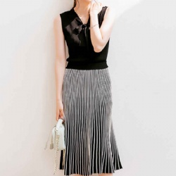 Woman Comfortable Customized pleated knit skirt